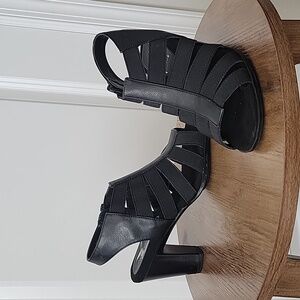 Aerosoles memory foam heels